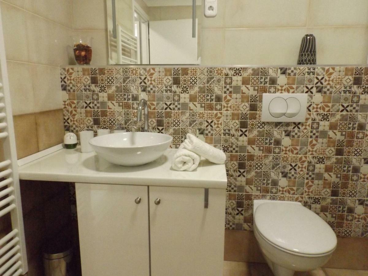 Vitalis Apartman Eger Extérieur photo