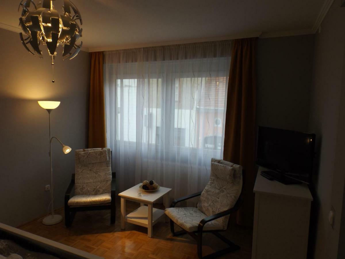 Vitalis Apartman Eger Extérieur photo